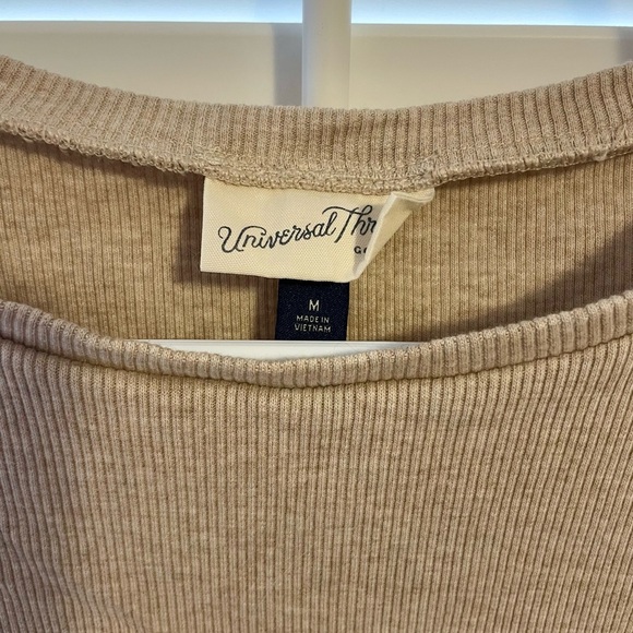💖(2 for $15)💖 Oatmeal Colour Long Sleeve by Universal Thread - Picture 4 of 4